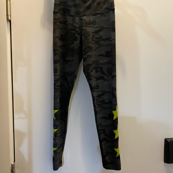 Strut this set - Picture 5 of 7